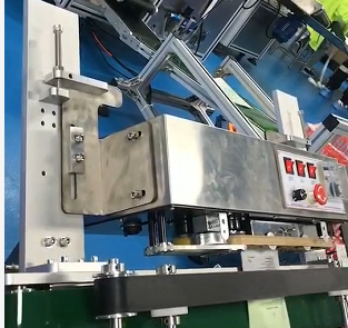 新款手膜足膜包裝機(jī) -客戶現(xiàn)場案例