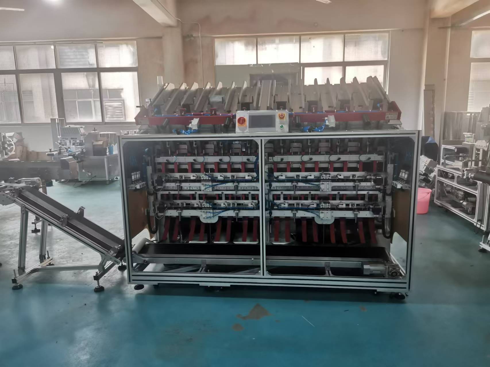 面膜灌裝機(jī)升級(jí)產(chǎn)能穩(wěn)又省